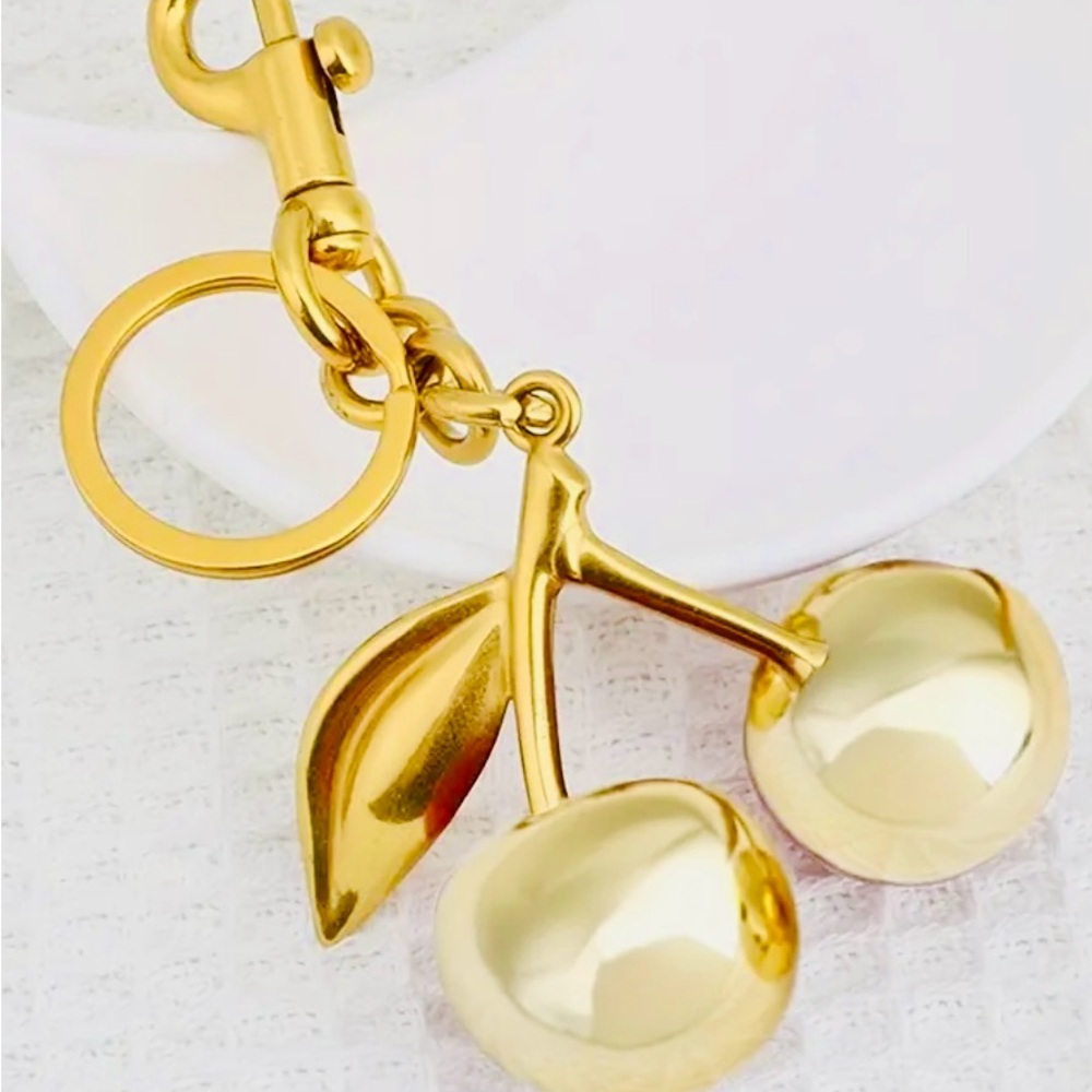 Whimsical Keychain with Pearl Chain Extension – Zinc Alloy NWOT